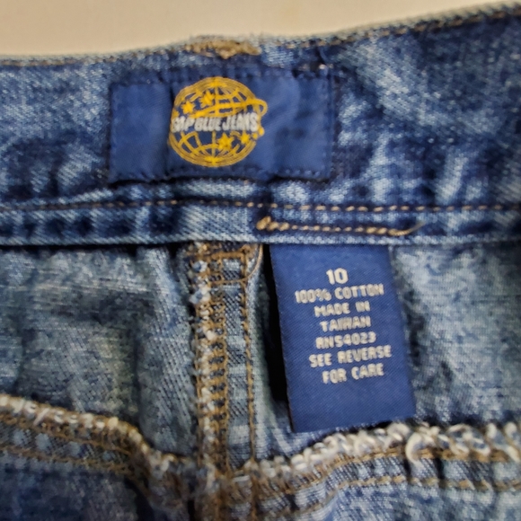 Gap jean skirt with pockets. Sz M - Picture 2 of 3